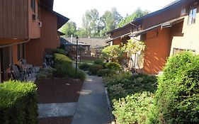 Lake City Inn And Suites Burnaby